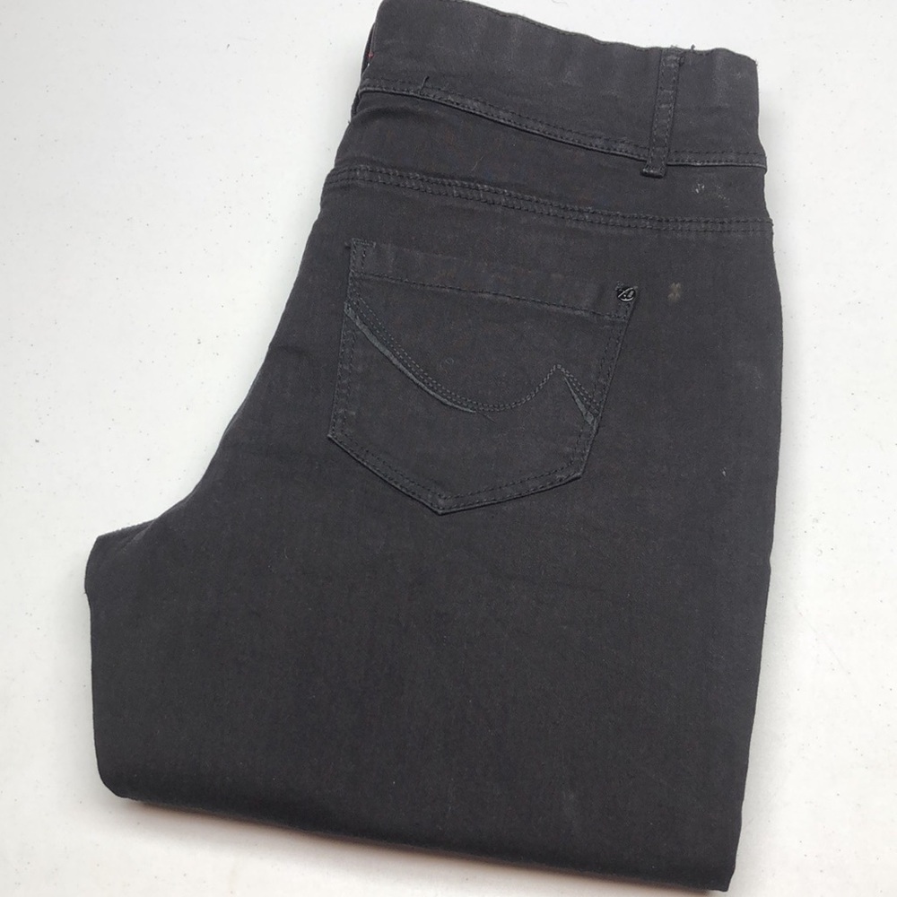 NWT DC BLACK HIGH-RISE SAVVY STRAIGHT JEANS 16/33x28 ⭐️